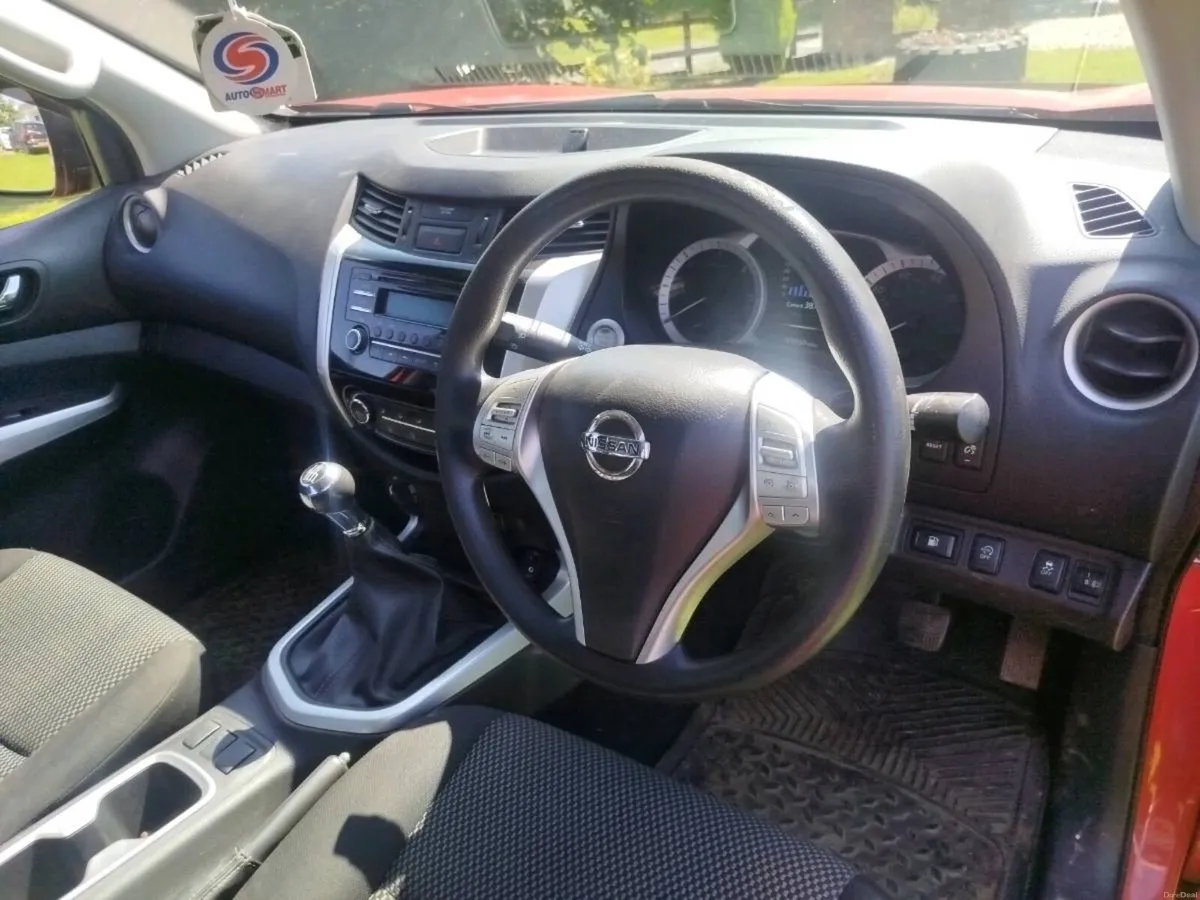 Nissan Navara - Image 6