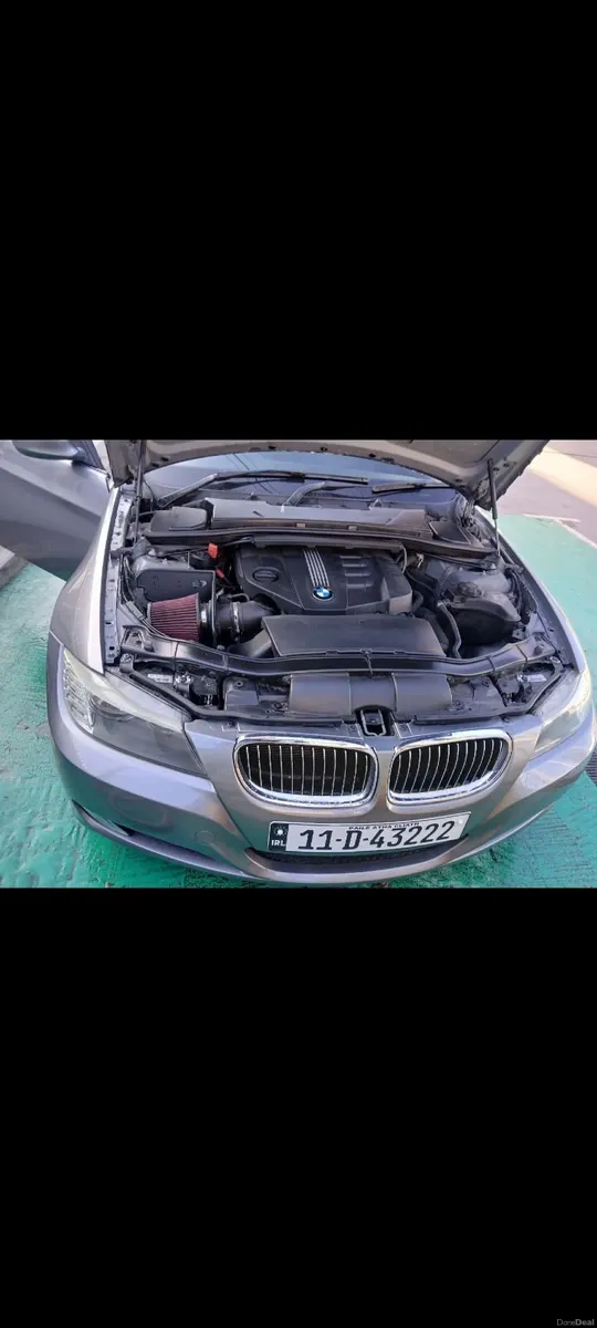 BMW 3-Series 2011 - Image 3
