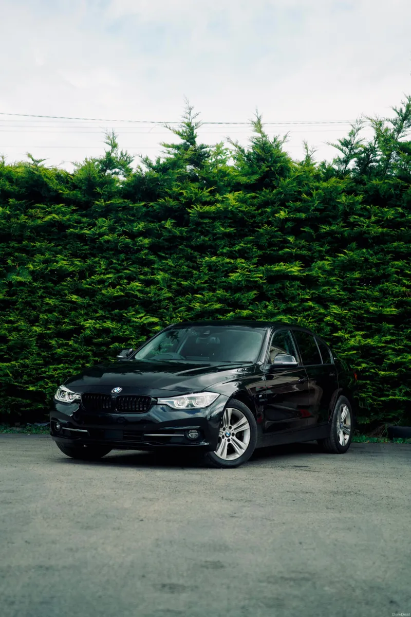 BMW 330E 2016 Sport-Full service history - Image 1