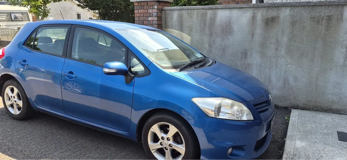 Toyota Auris - Image 2
