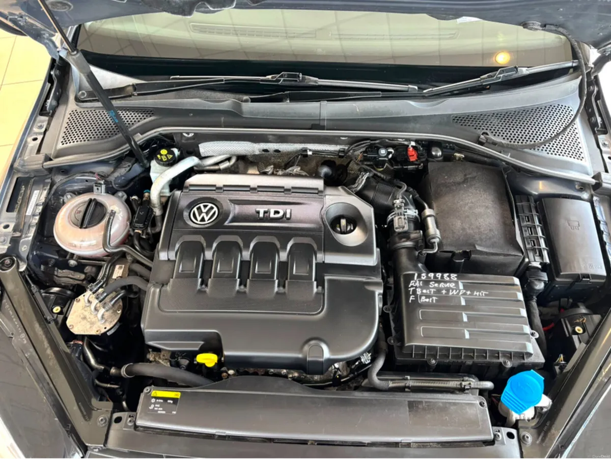 Volkswagen Golf HIGHLINE 1.6 TDI MANUAL 5SPEED 110 - Image 2