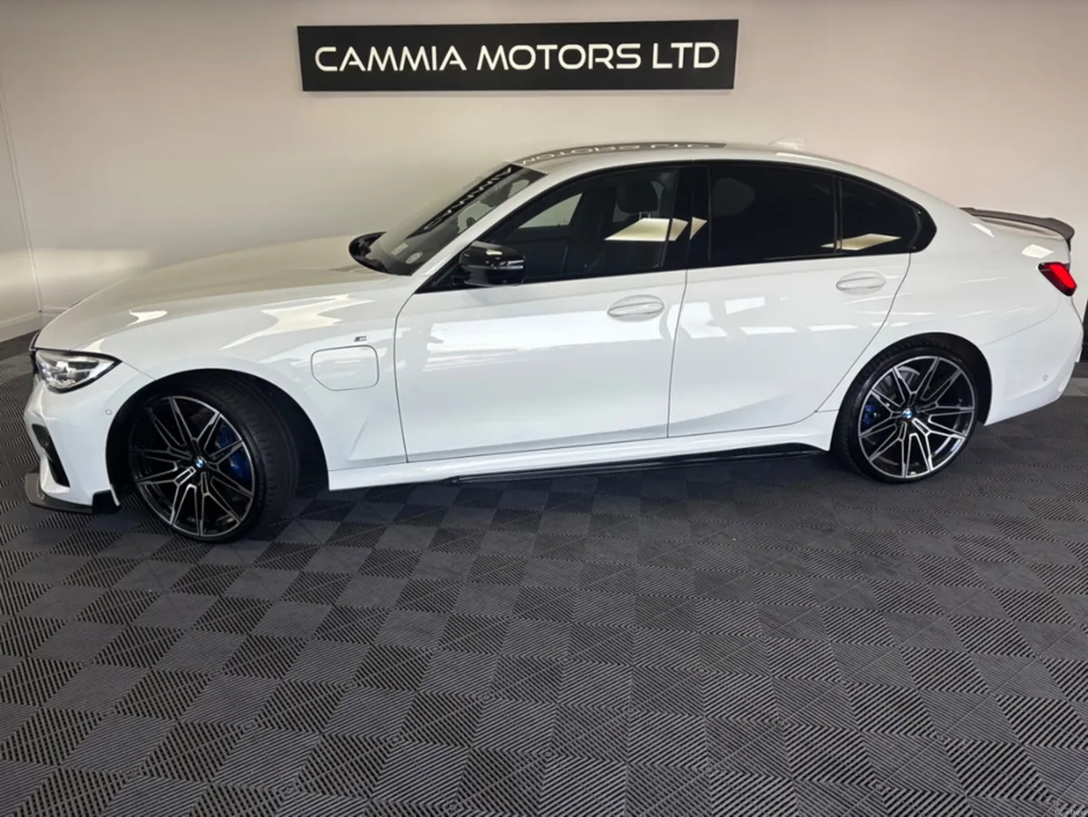 BMW 3-Series 2.0 3LA 5X20 4DR AUTO - Image 2