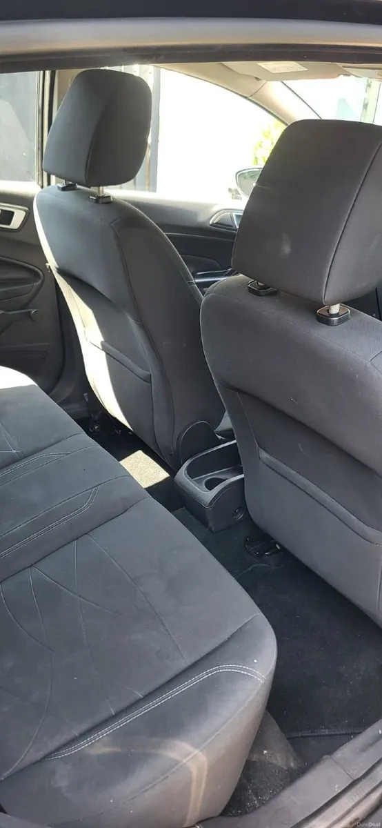 2014 Ford Fiesta - Great starter car - Image 3