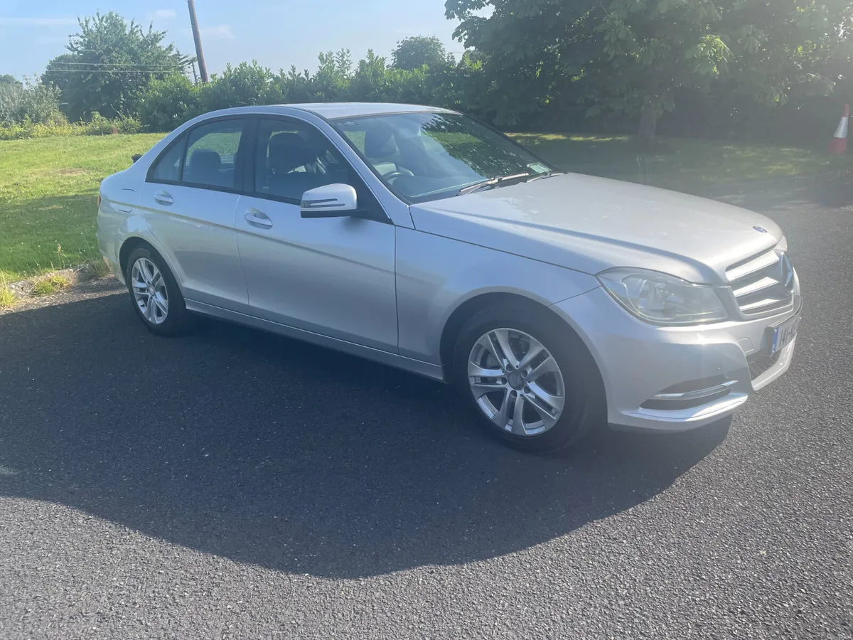 Mercedes-Benz C-Class 220D 2014 - Image 3