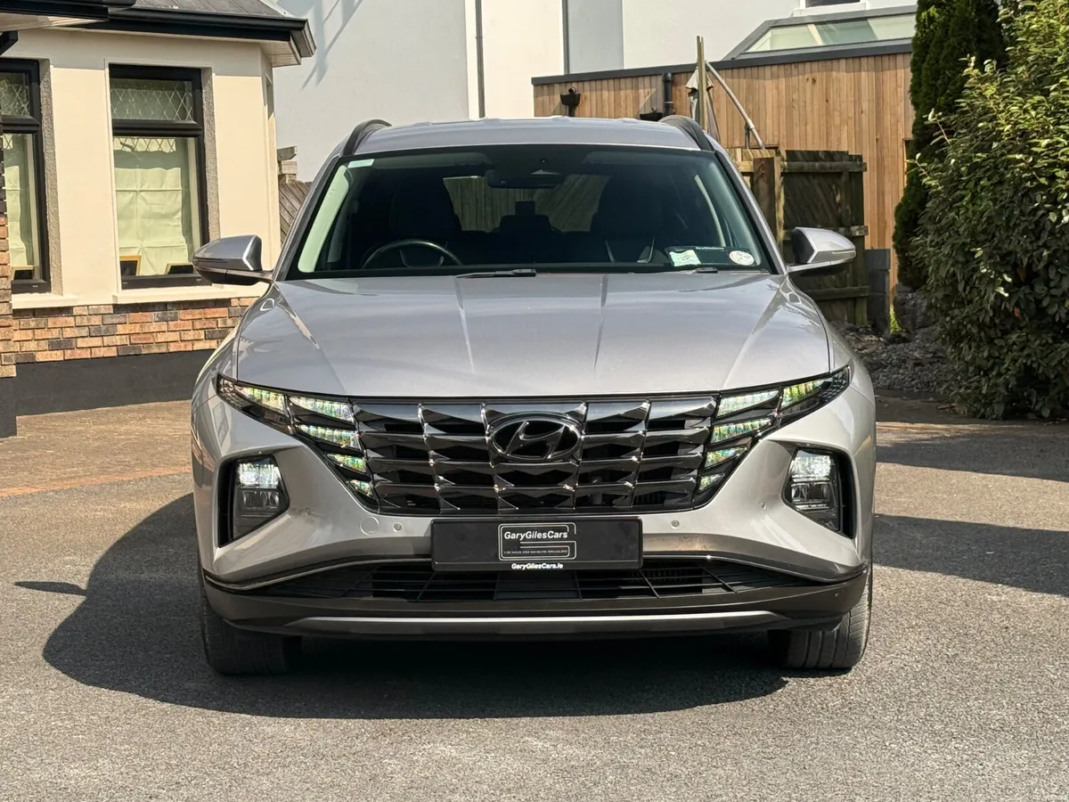 Immaculate 211 Hyundai Tucson Exec Plus! - Image 2