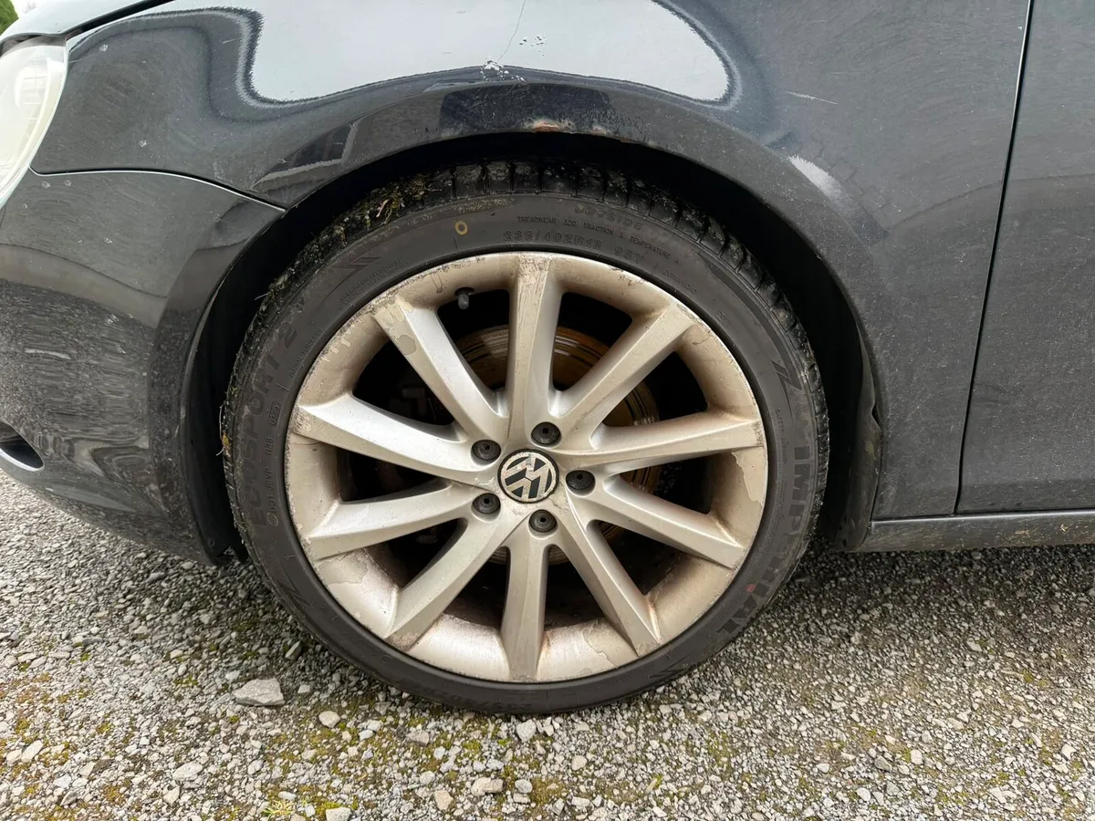 Car - Image 6