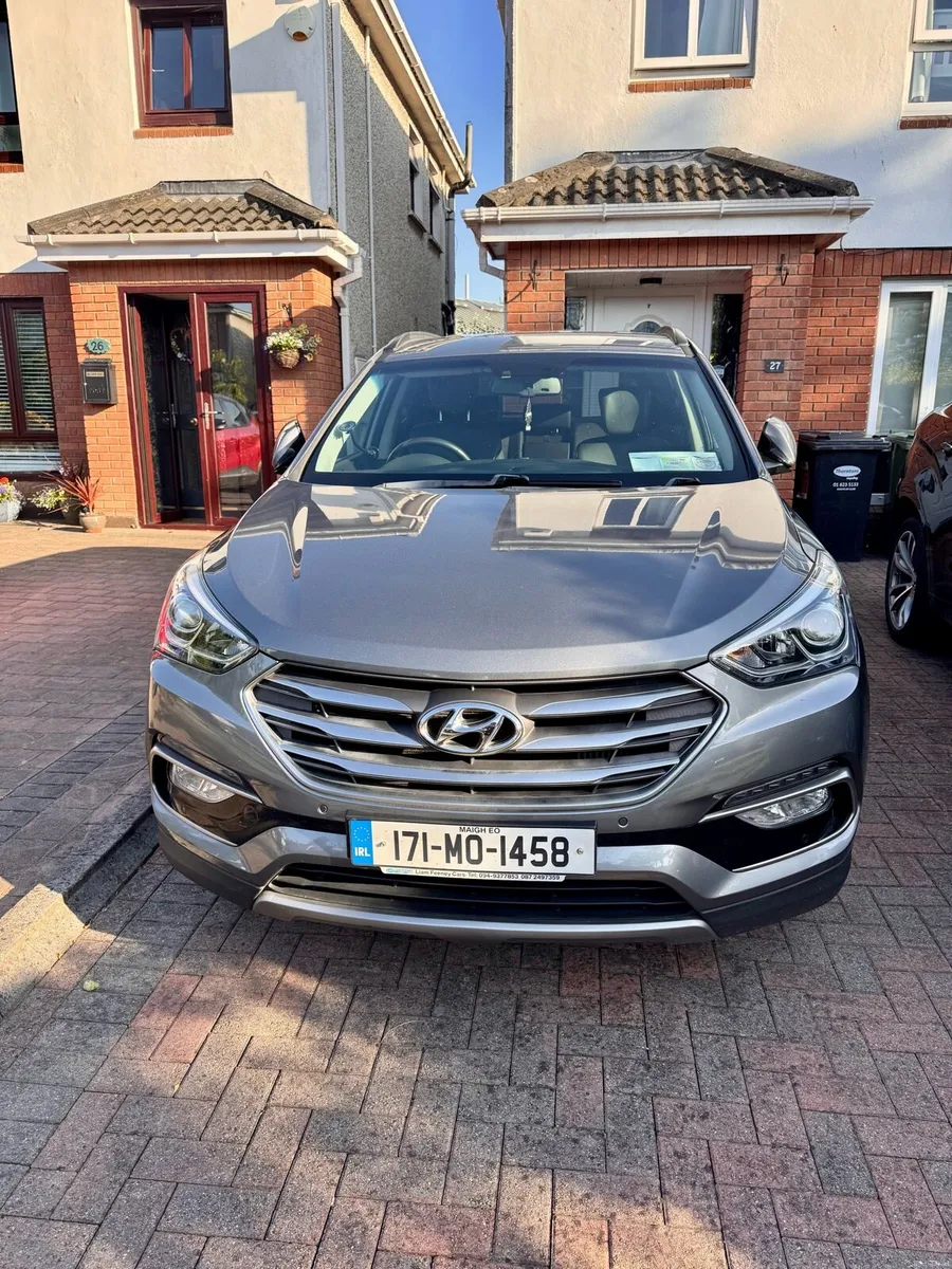 Hyundai Santa Fe EXECUTIVE 7 seater - Image 1