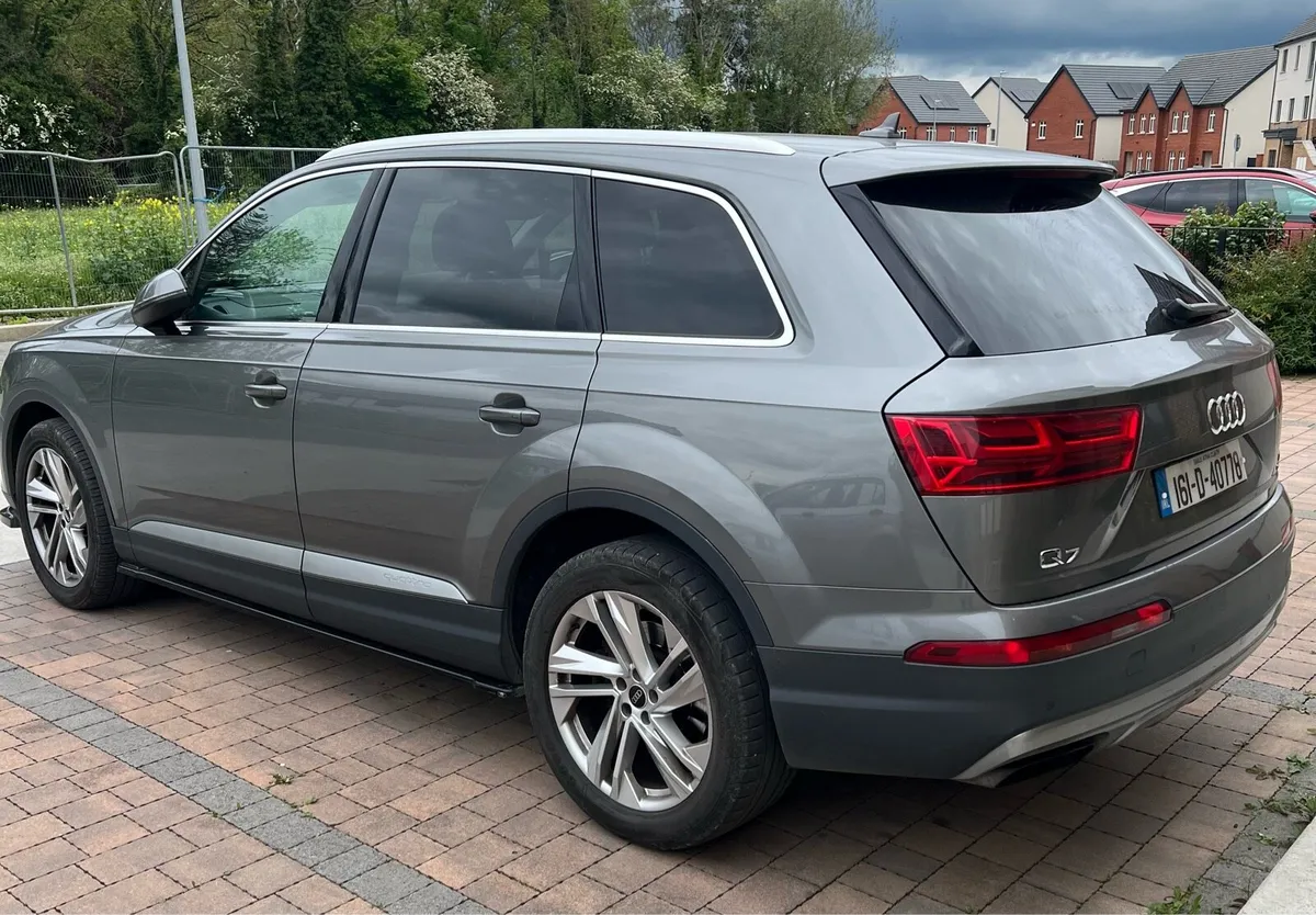 Audi Q7 - Image 4