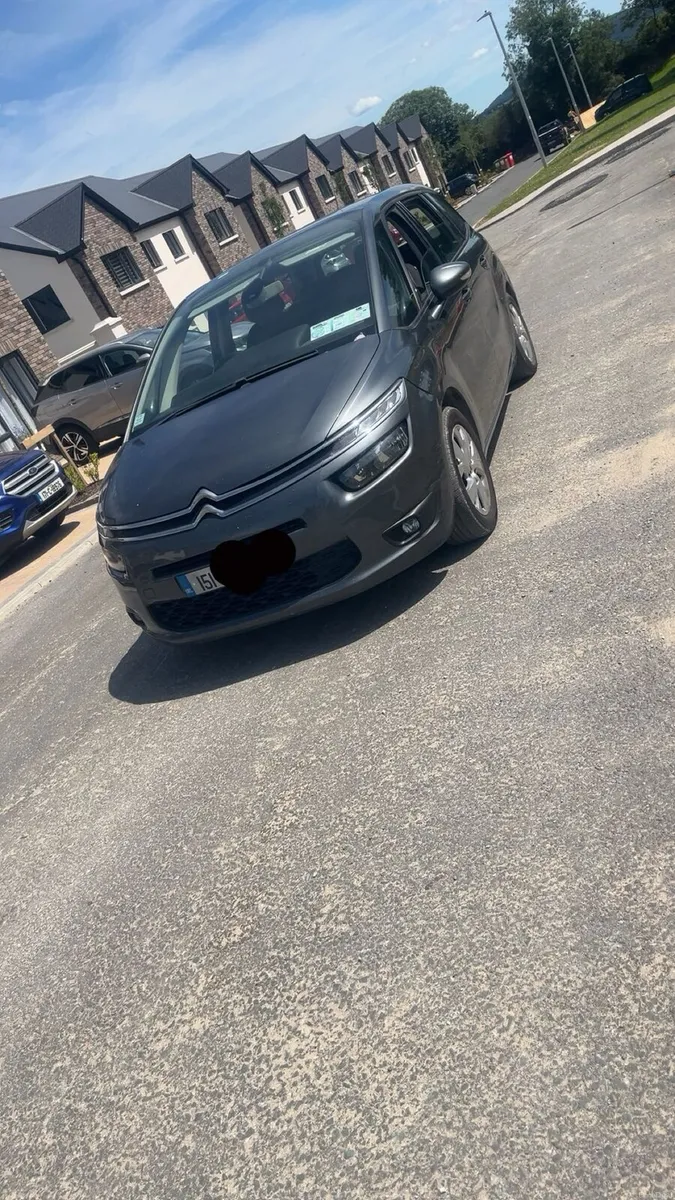 Citreon c4 Picasso 7 seater €3750 - Image 3