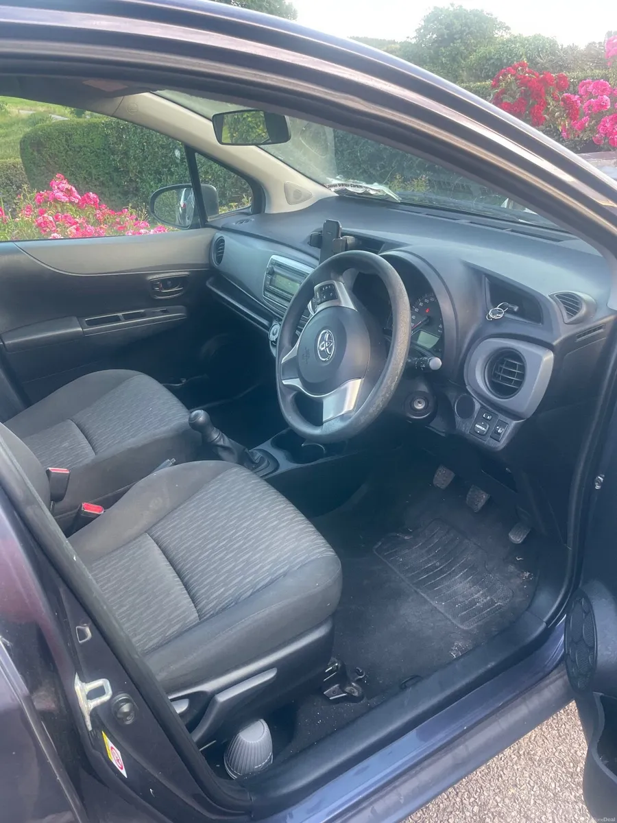 Toyota Yaris 2014 - Image 4