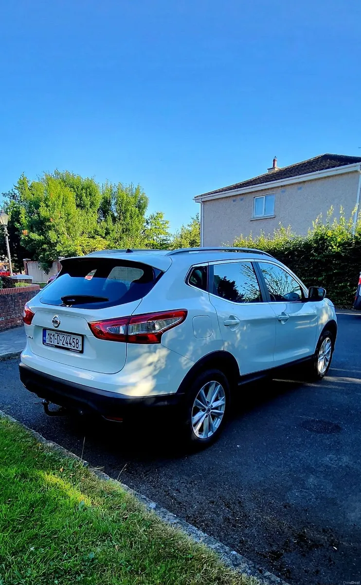 Nissan Qashqai very low km's - Image 2