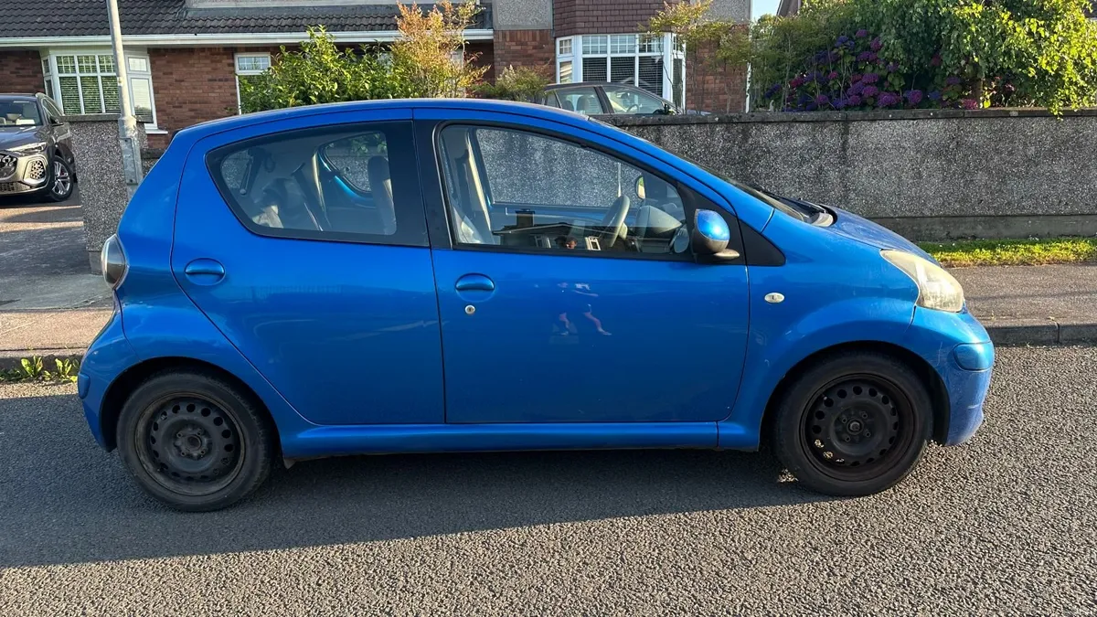 Toyota Aygo Blue 1.0 petrol, manual, 2010 - Image 3