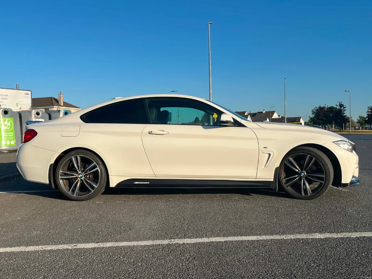 BMW 4-Series 2014 - Image 2