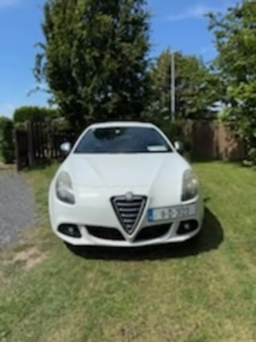 Alfa Romeo Giulietta 2011 - Image 1