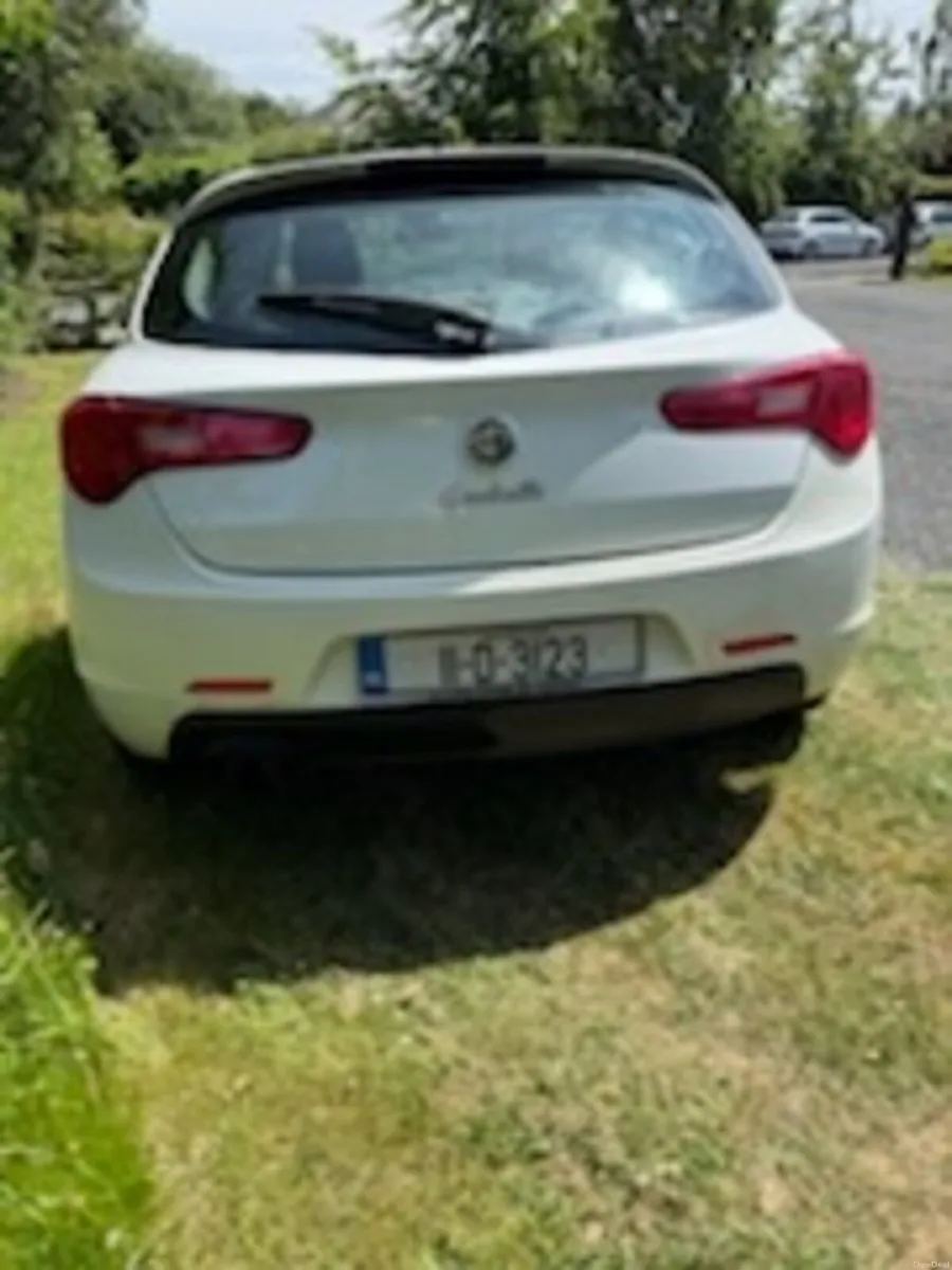 Alfa Romeo Giulietta 2011 - Image 4
