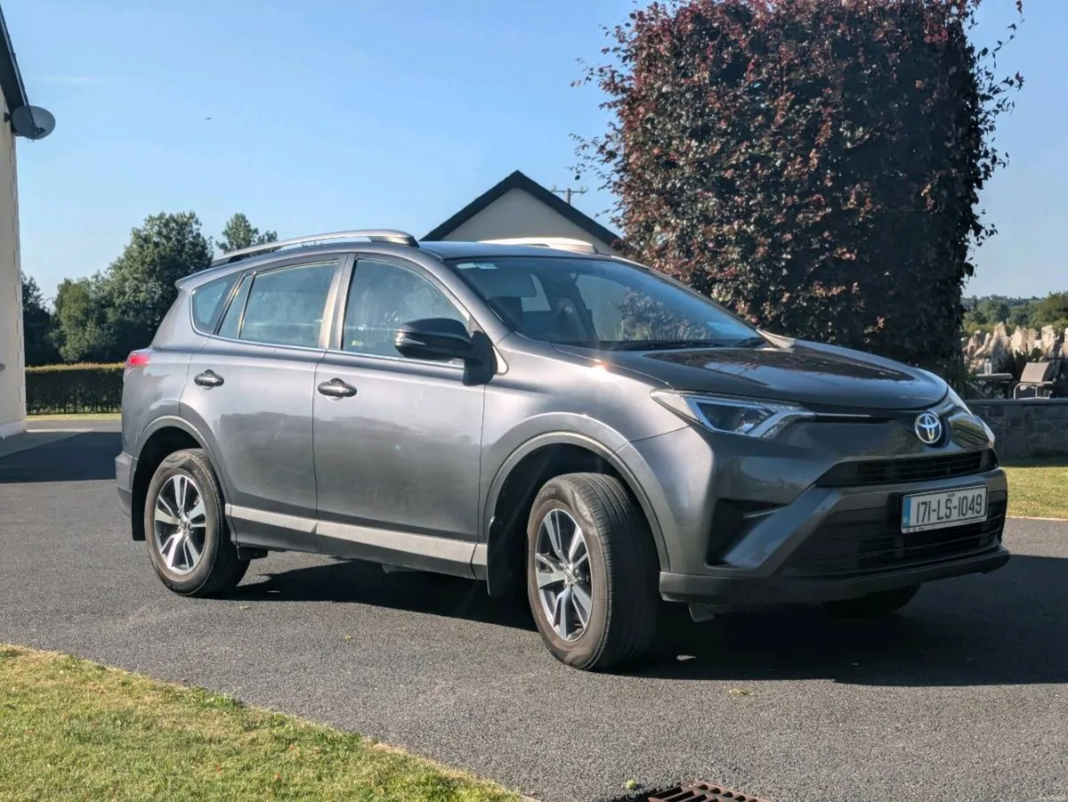 2017 Toyota RAV4 2.0 D-4D Luna Main Dealer History - Image 3