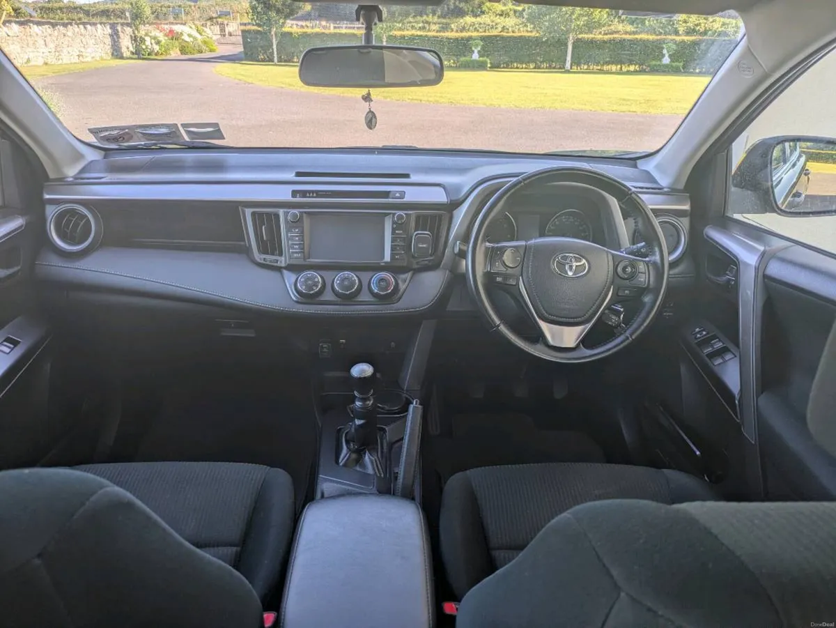2017 Toyota RAV4 2.0 D-4D Luna Main Dealer History - Image 6