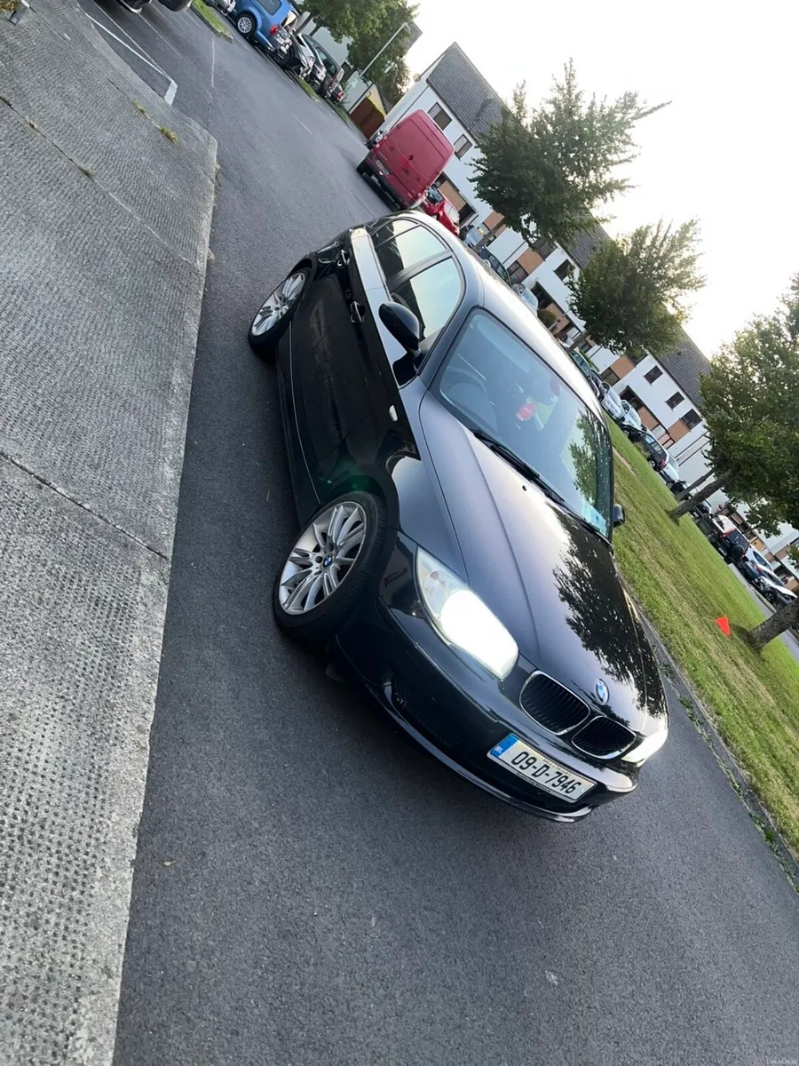 BMW 116i Automatic - Image 2