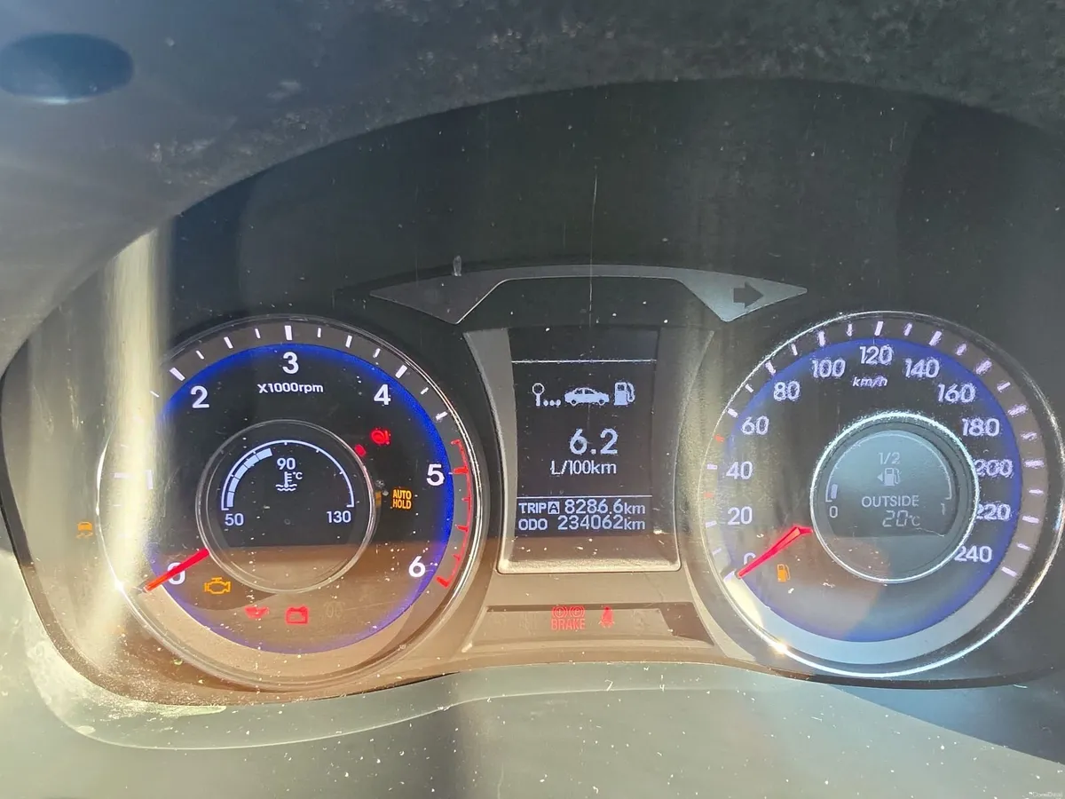Hyundai i40 2013 - Image 2