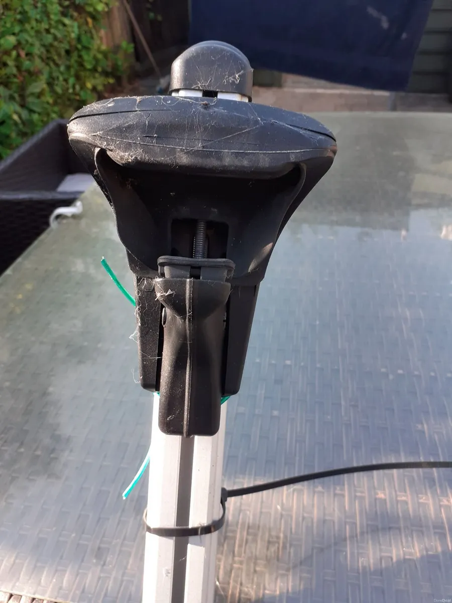 Car roof rack - Image 3