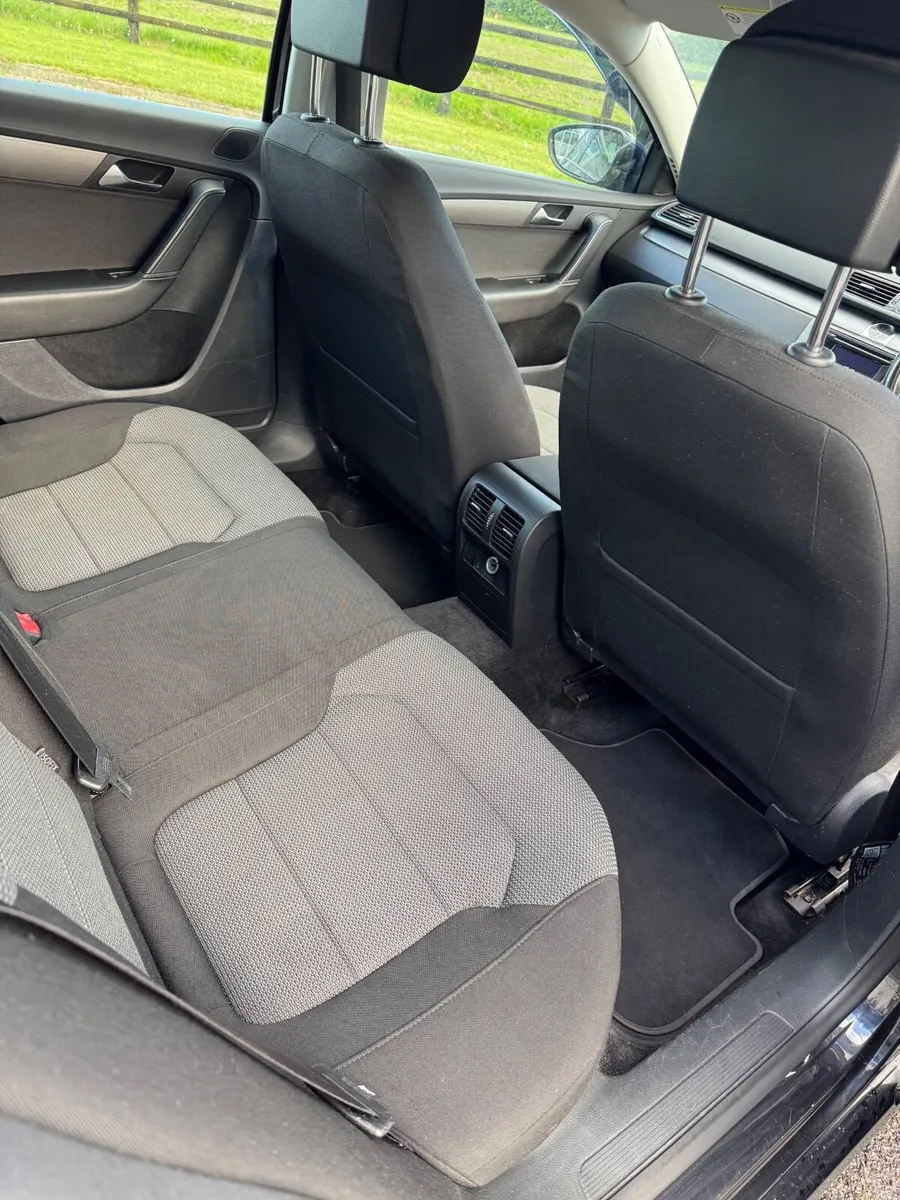 Volkswagen Passat 2013 - Image 4
