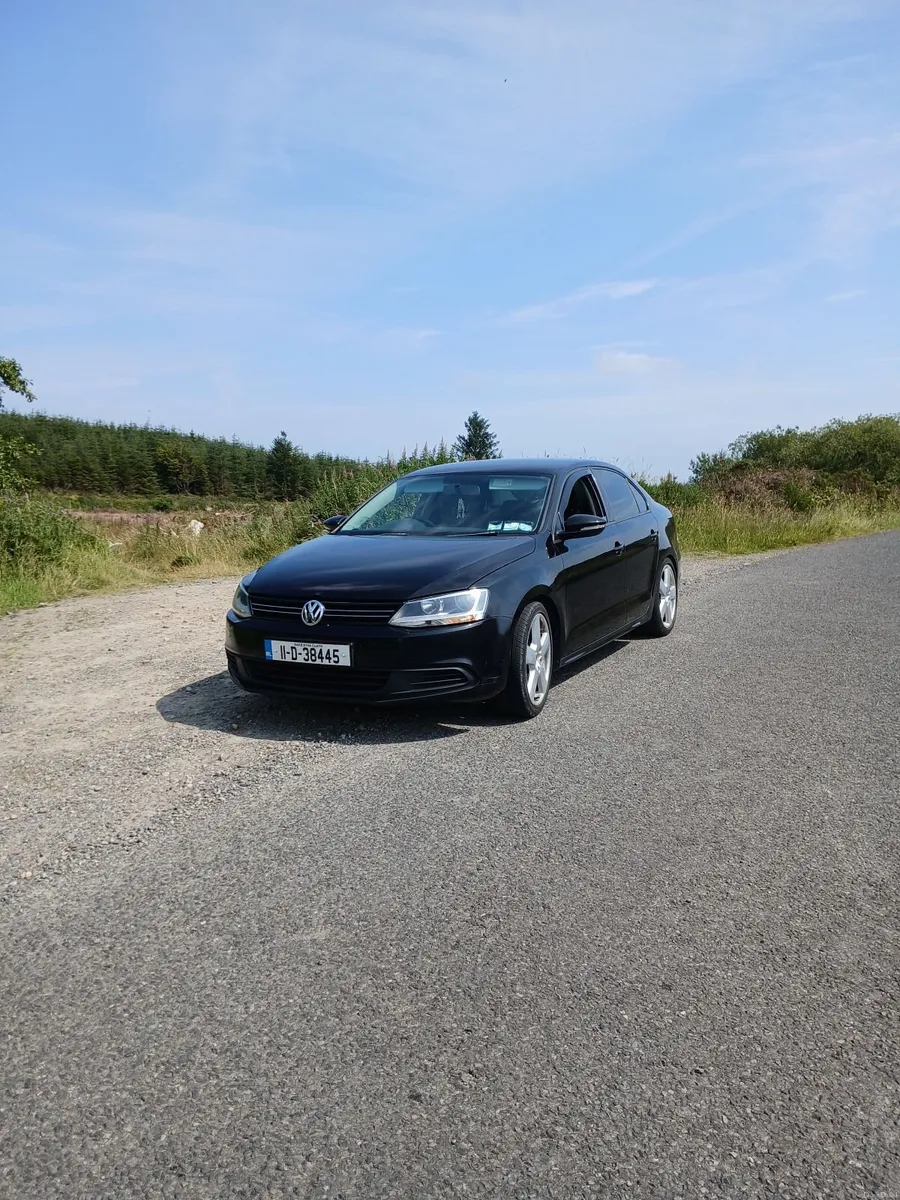 Volkswagen Jetta 2011 - Image 4