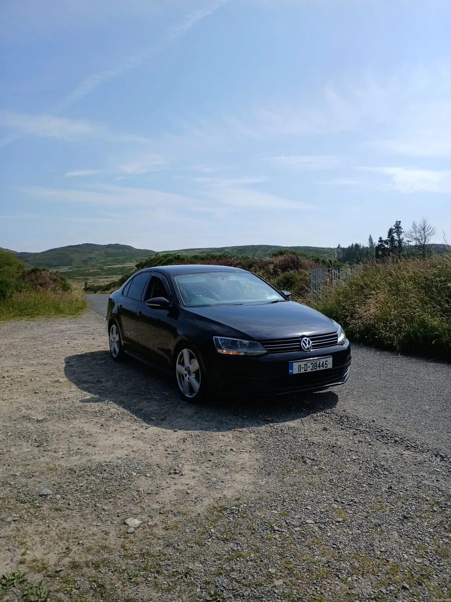 Volkswagen Jetta 2011 - Image 1