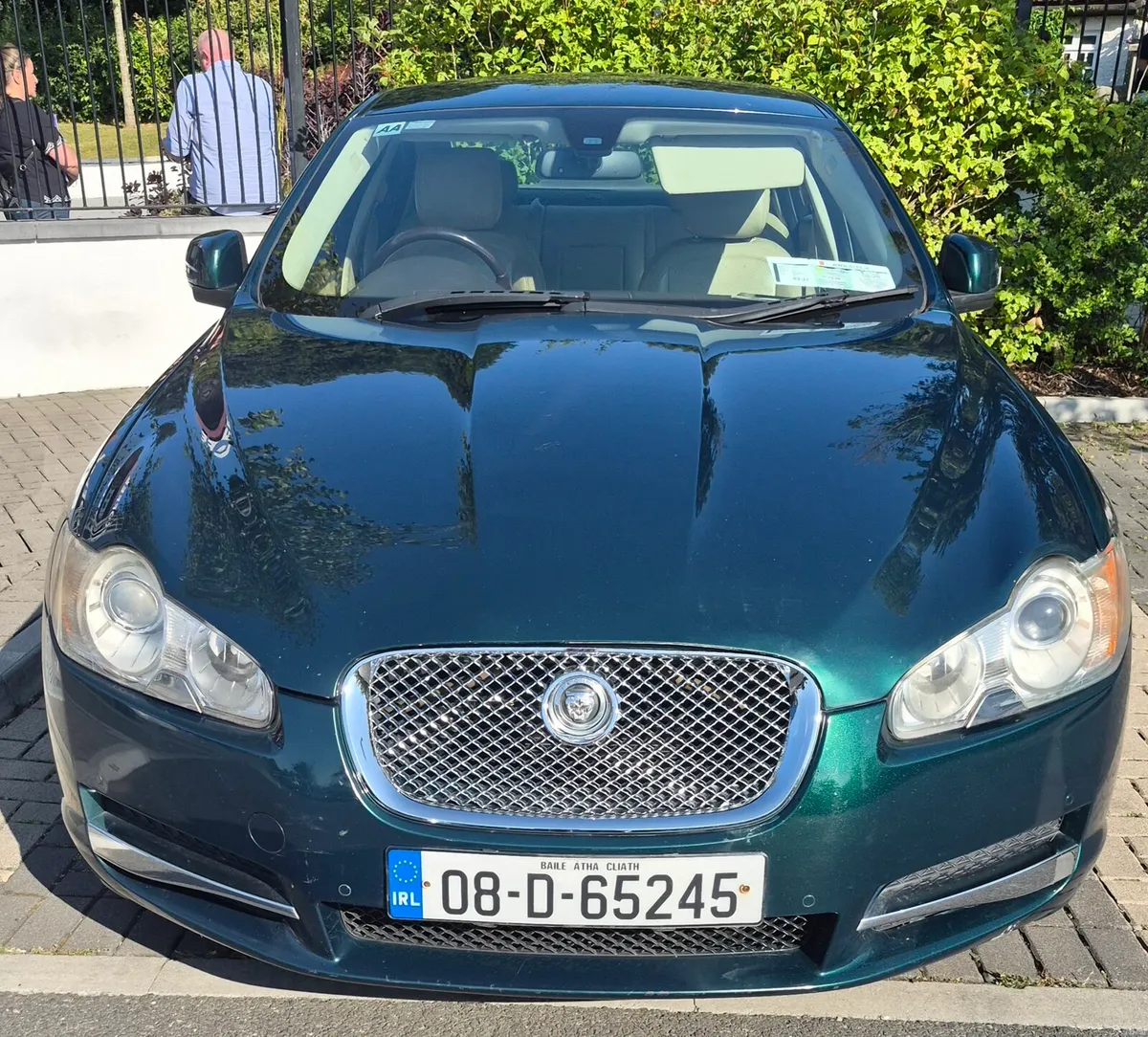 Jaguar XF Premium Luxury. Only €3750. FSH. - Image 3