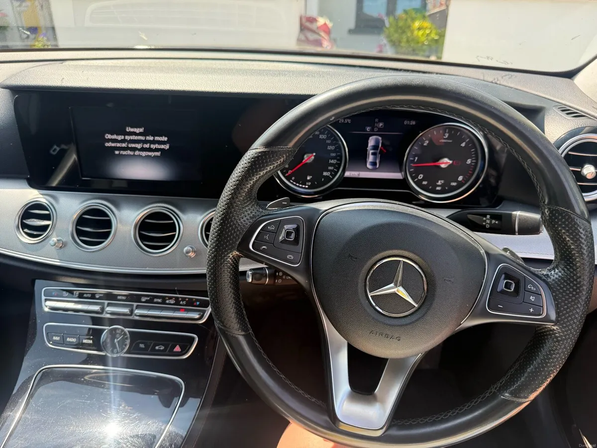 Mercedes Benz Eclass - Image 5