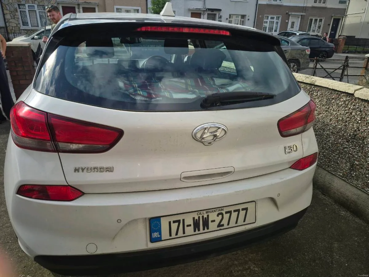 Car - Image 6