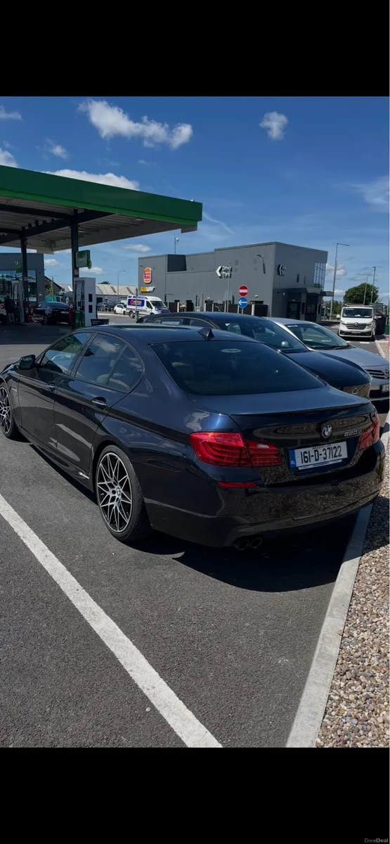 2016 BMW 5-series m sport 520d - Image 4