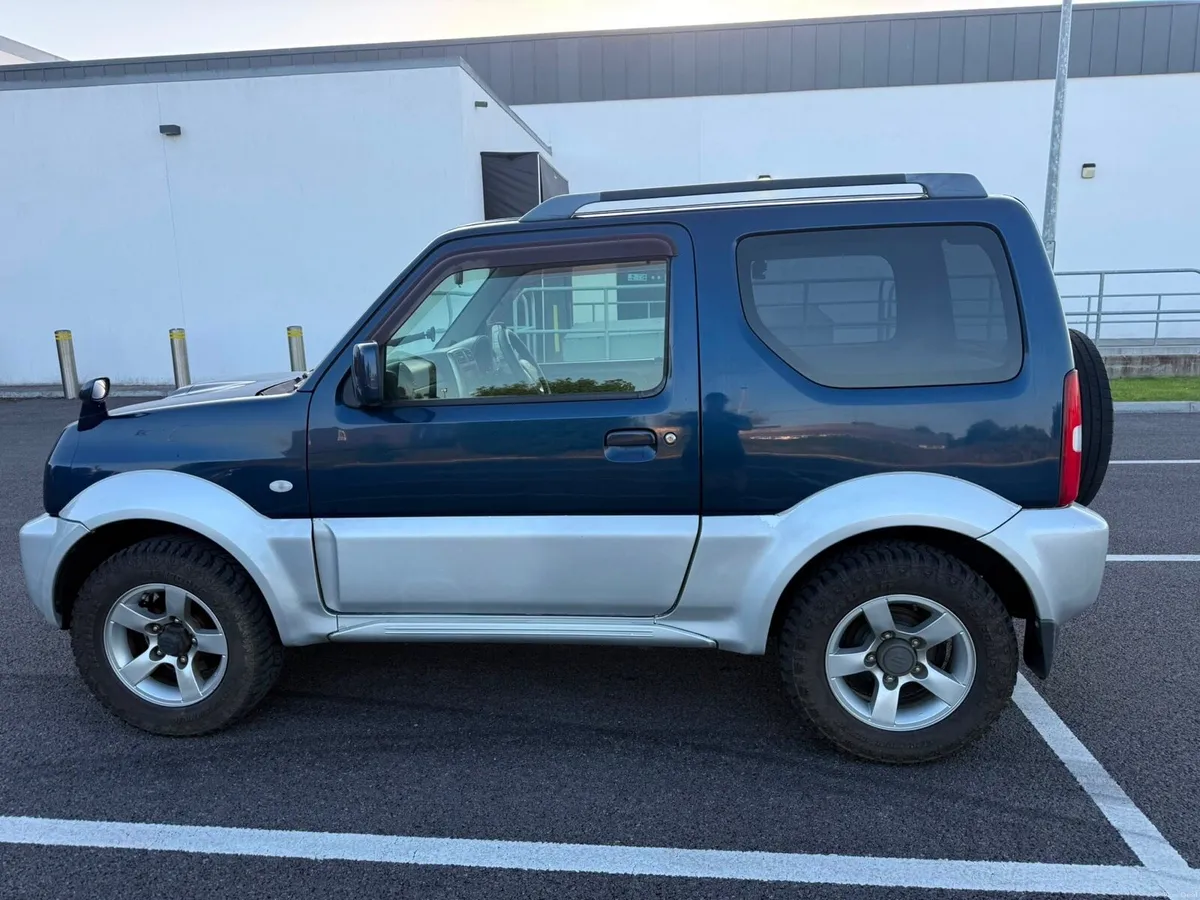 Suzuki Jimny 4WD - Image 3