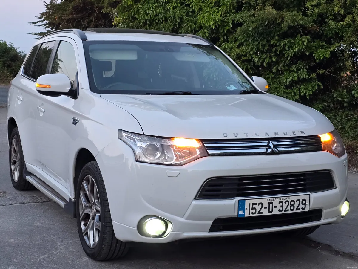 Mitsubishi Outlander 2015 hybrid.  Automatic €7900 - Image 3