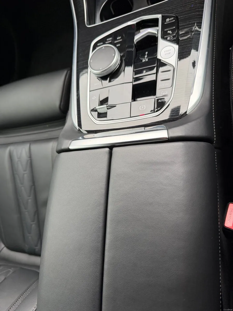 Car - Image 4
