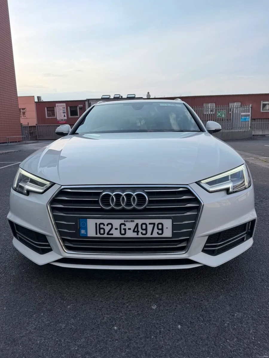 Audi A4 B9 Sline Black Edition - Image 5