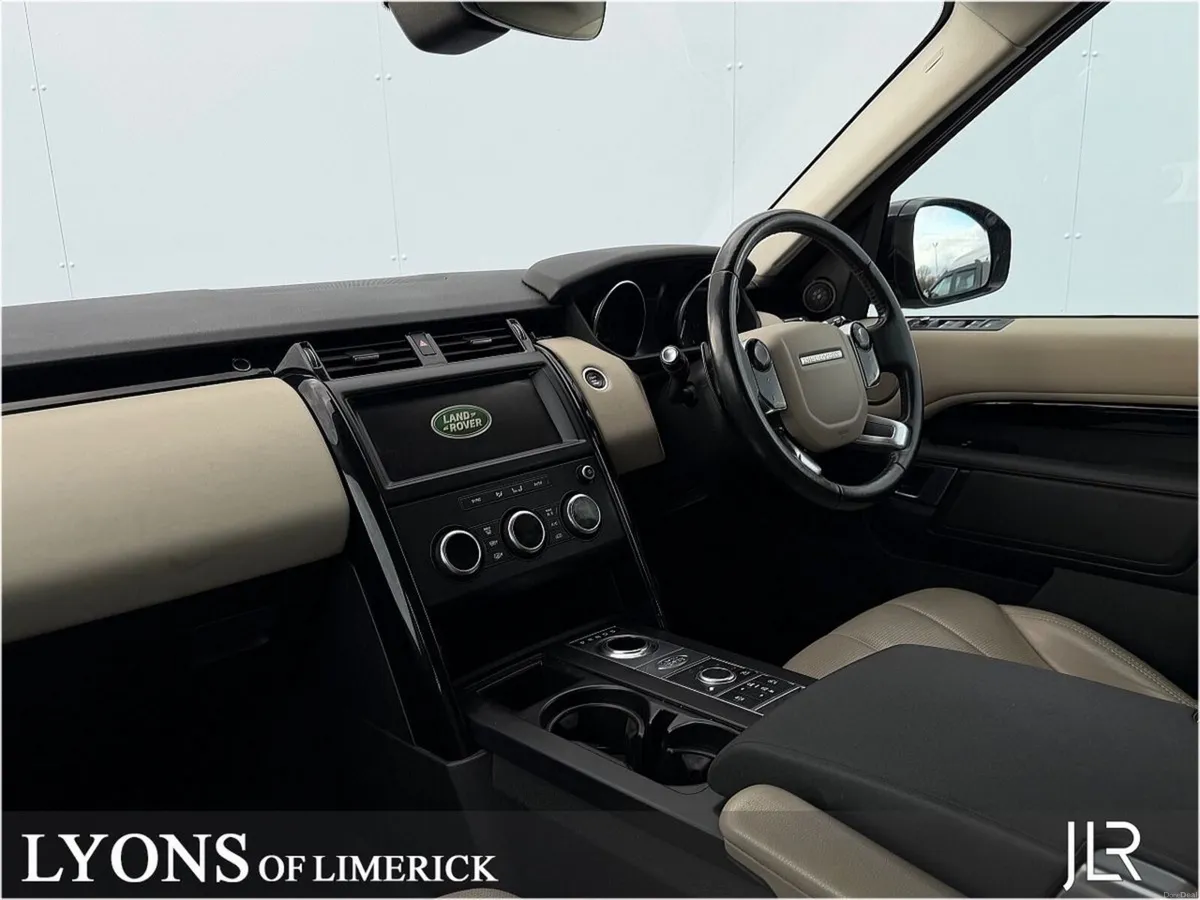 Land Rover Discovery 2.0SD4 SE 7 Seat - Image 3