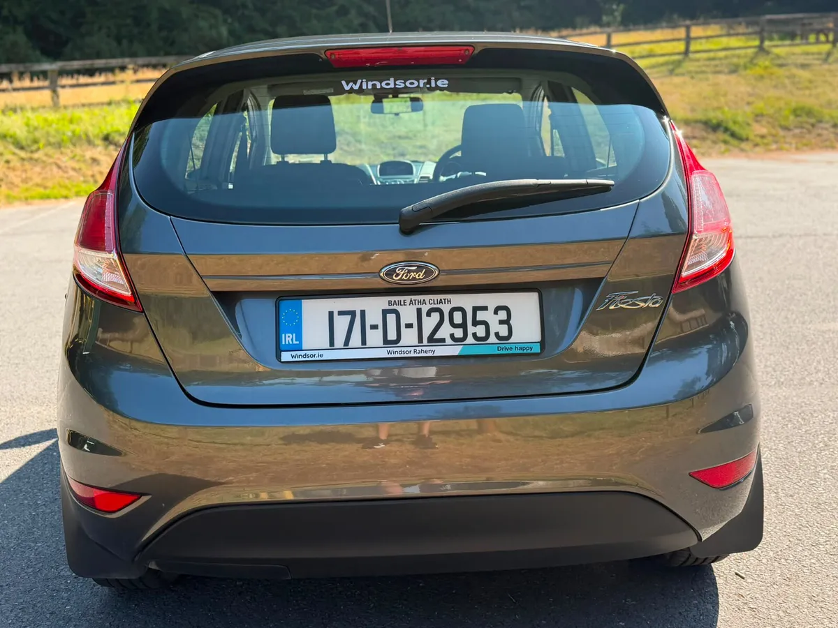 171 Ford Fiesta  1.5 TDCi 75PS Zetec - Image 6