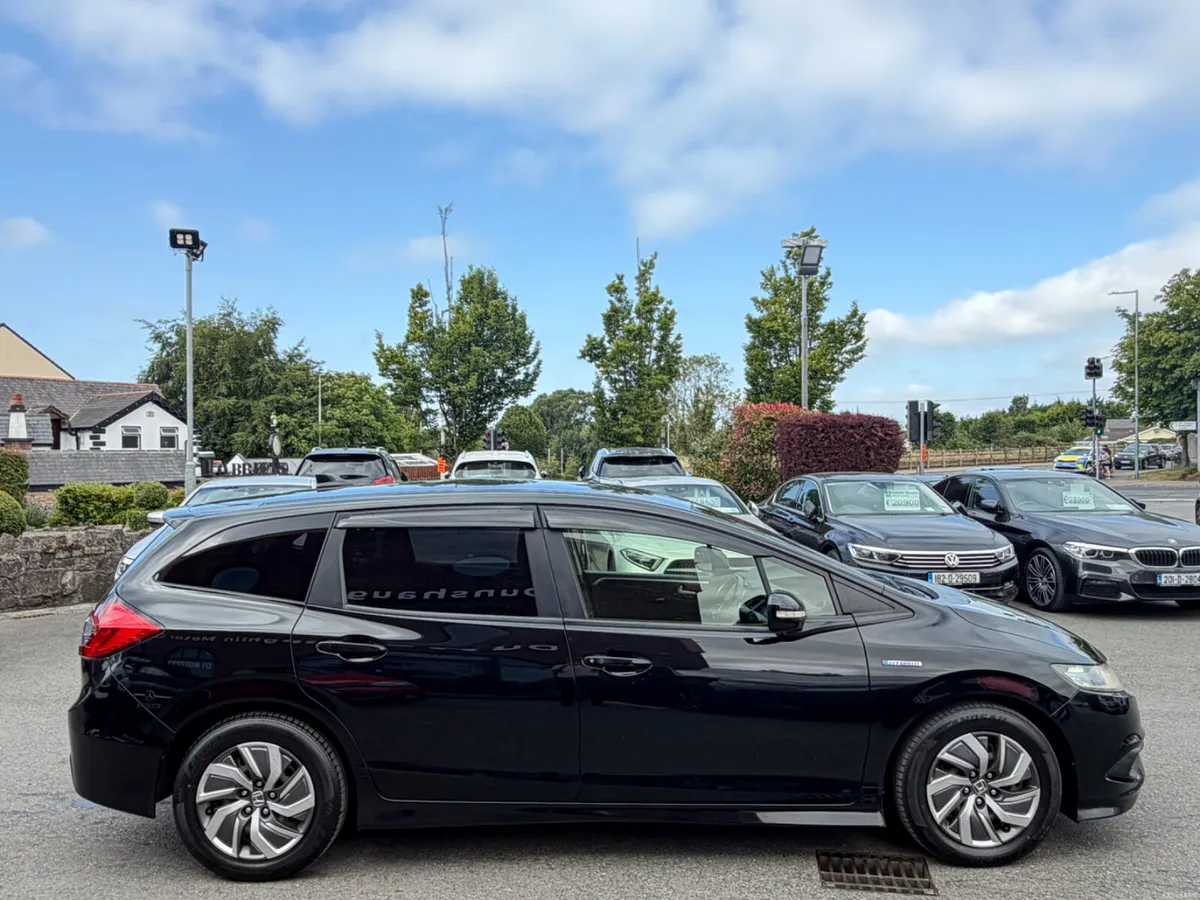 161 Honda Jade *6 Seater* 1.5 HYBRID - Image 4
