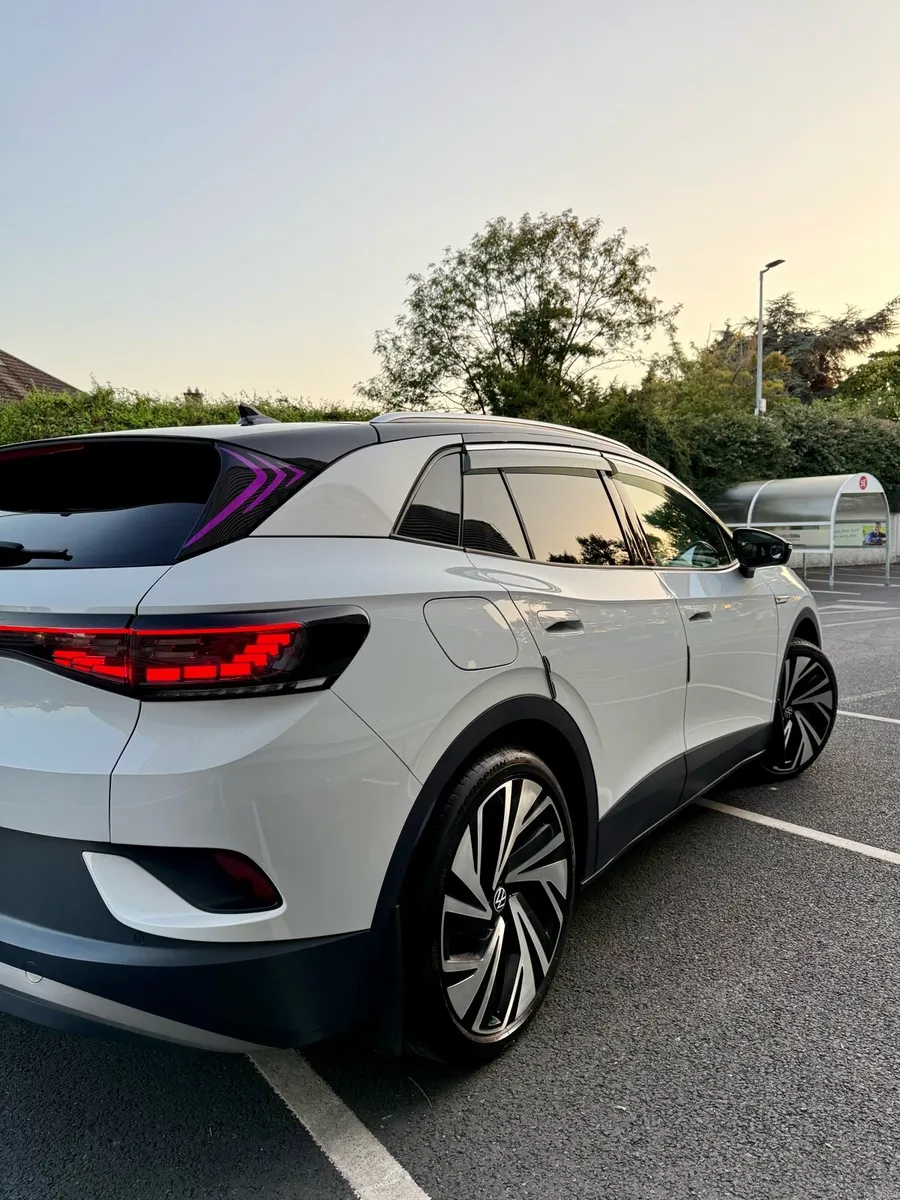 2021 Volkswagen ID.4 First Max 77kwh 21 in alloys - Image 3