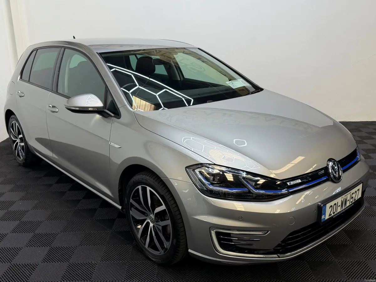 2020 Volkswagen Golf E  AUTO LOW KM NEW NCT - Image 2