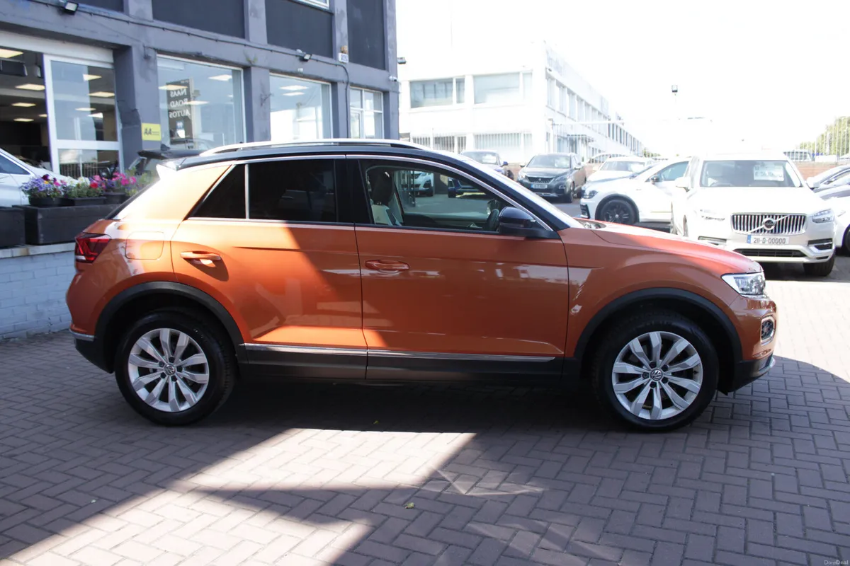2020 VOLKSWAGEN T-ROC 2.0 TDI 150BHP DSG 5DR SUV - Image 3