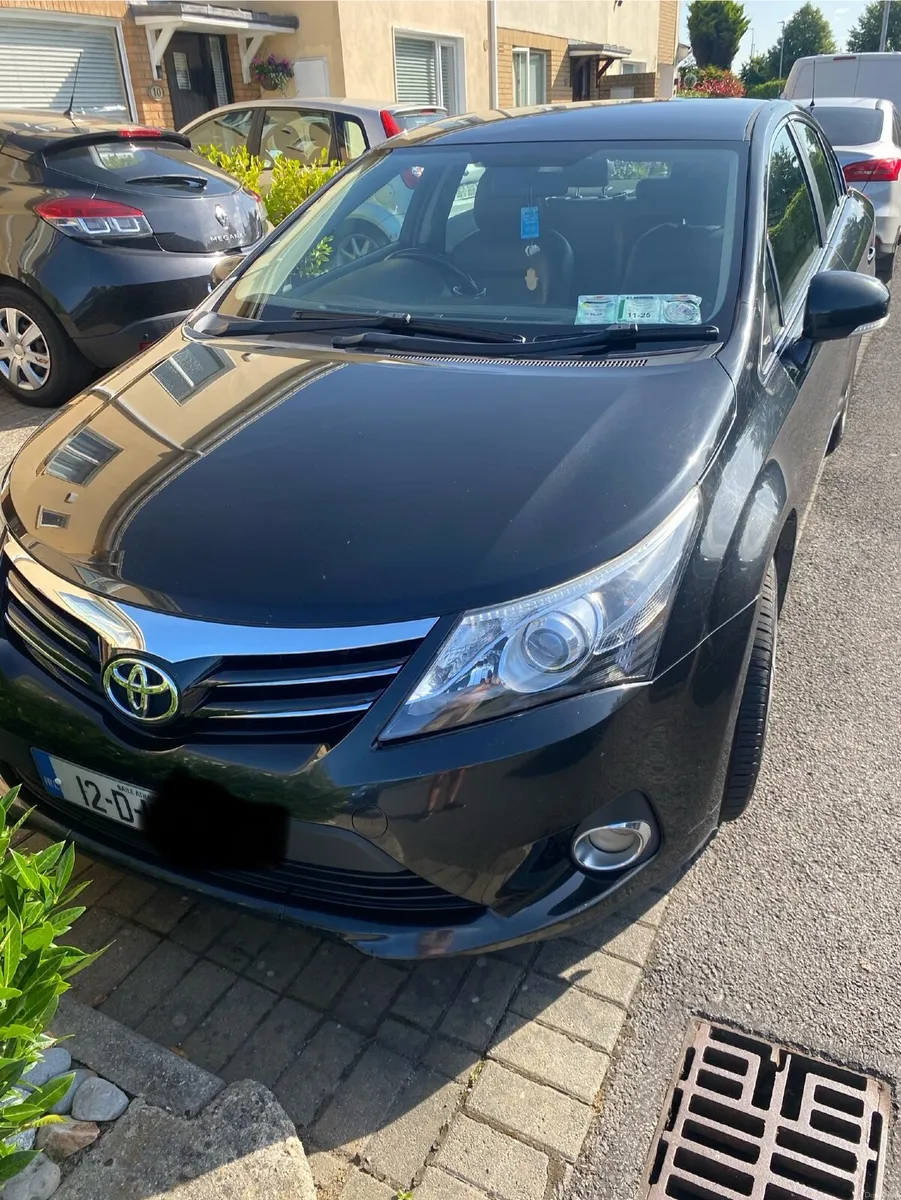 Toyota Avensis 2012 - Image 1