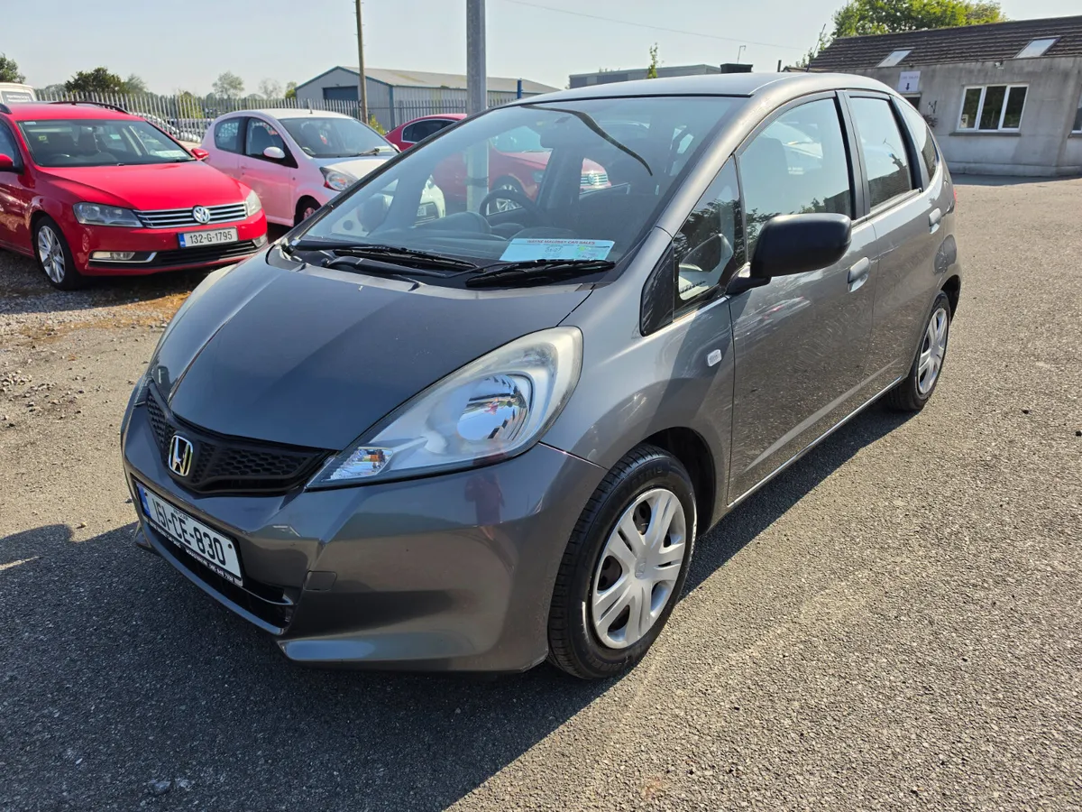 151 Honda Jazz 1.2 i-Vtec Low Miles 1 Owner F.S.H - Image 3