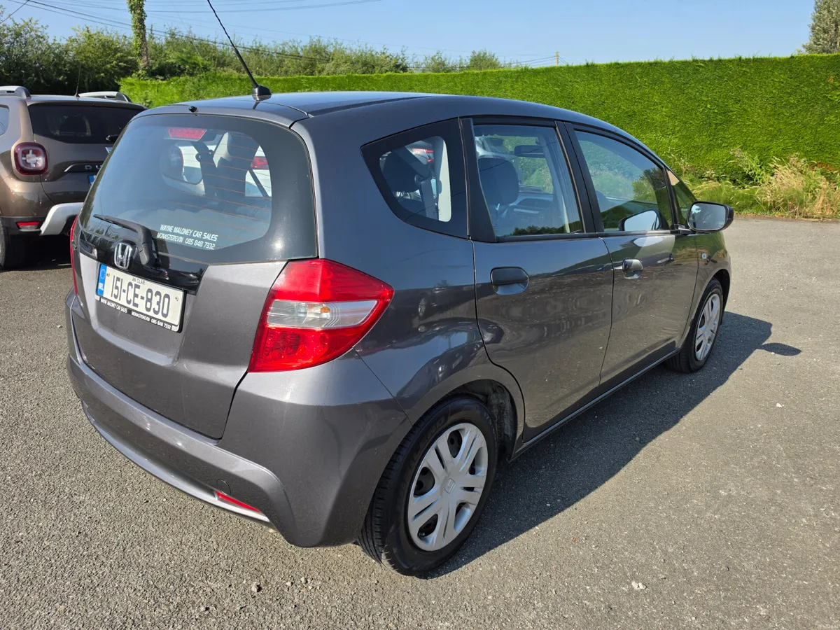 151 Honda Jazz 1.2 i-Vtec Low Miles 1 Owner F.S.H - Image 2