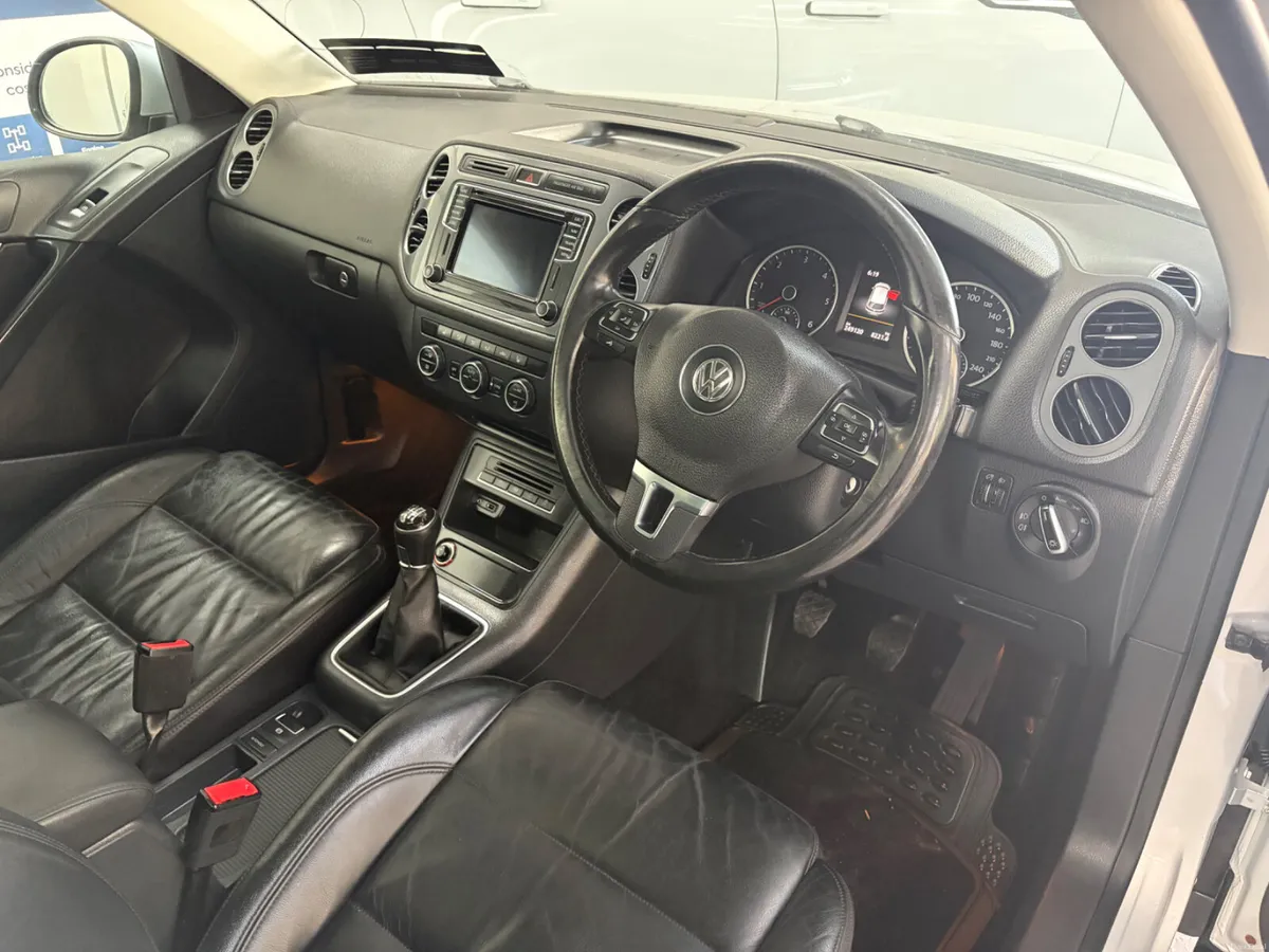 Volkswagen Tiguan 2015  2.0TDI SPORT & STYLE - Image 5