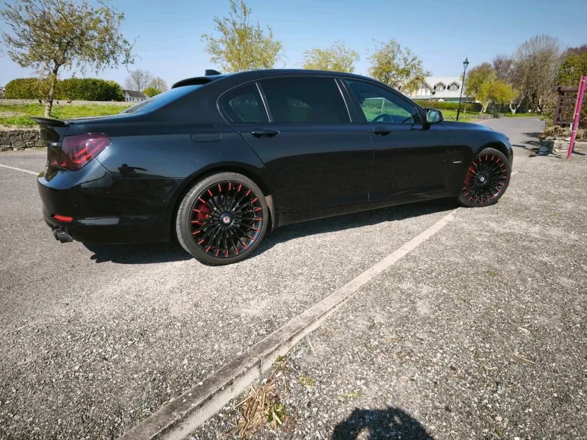 Car - Image 3