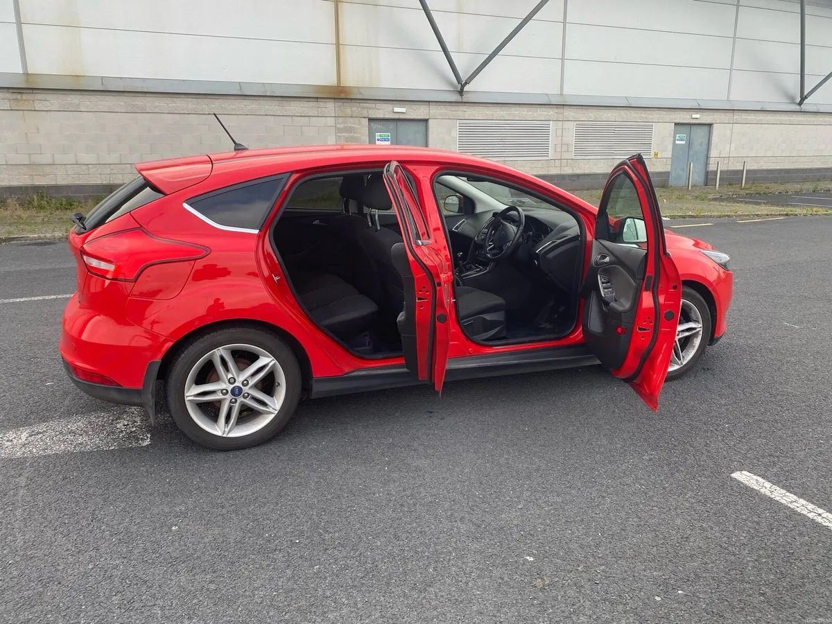 Super clean Ford Focus with Brand New NCT - Image 4