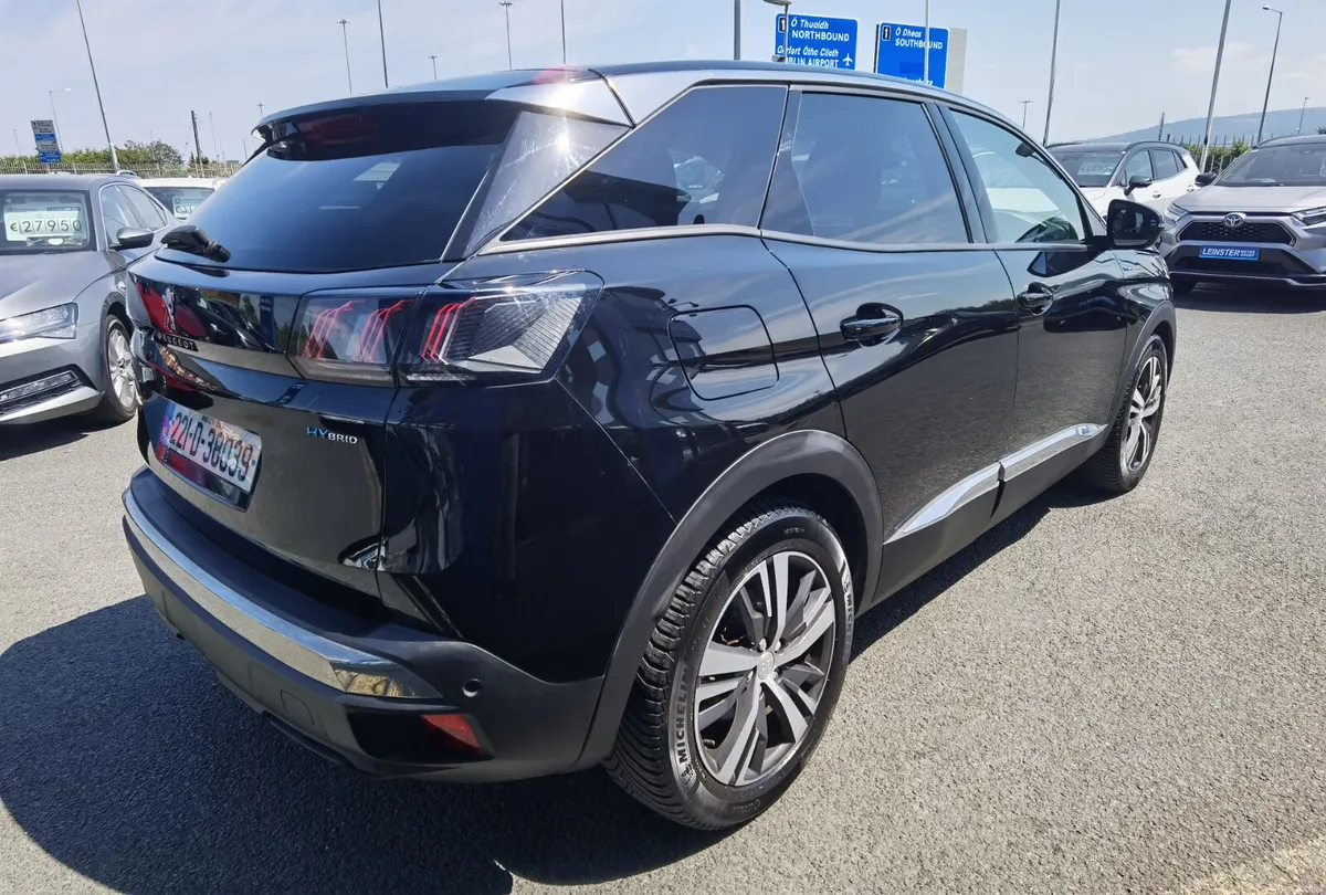 PEUGEOT 3008 ALLURE AUTO PETROL PLUG-IN HYBRID - Image 5
