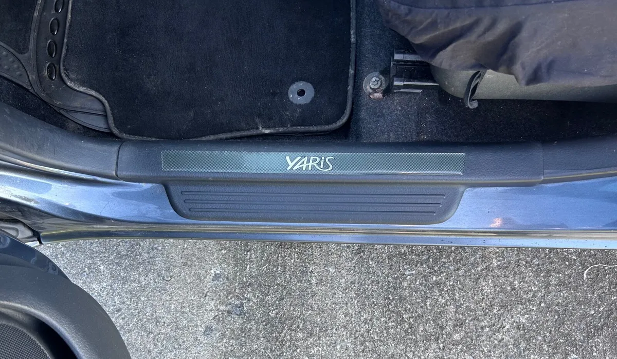 Toyota Yaris 2005 - Image 2