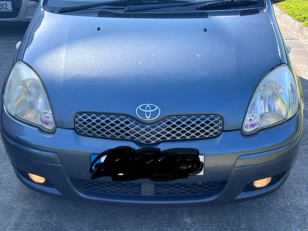 Toyota Yaris 2005 - Image 1